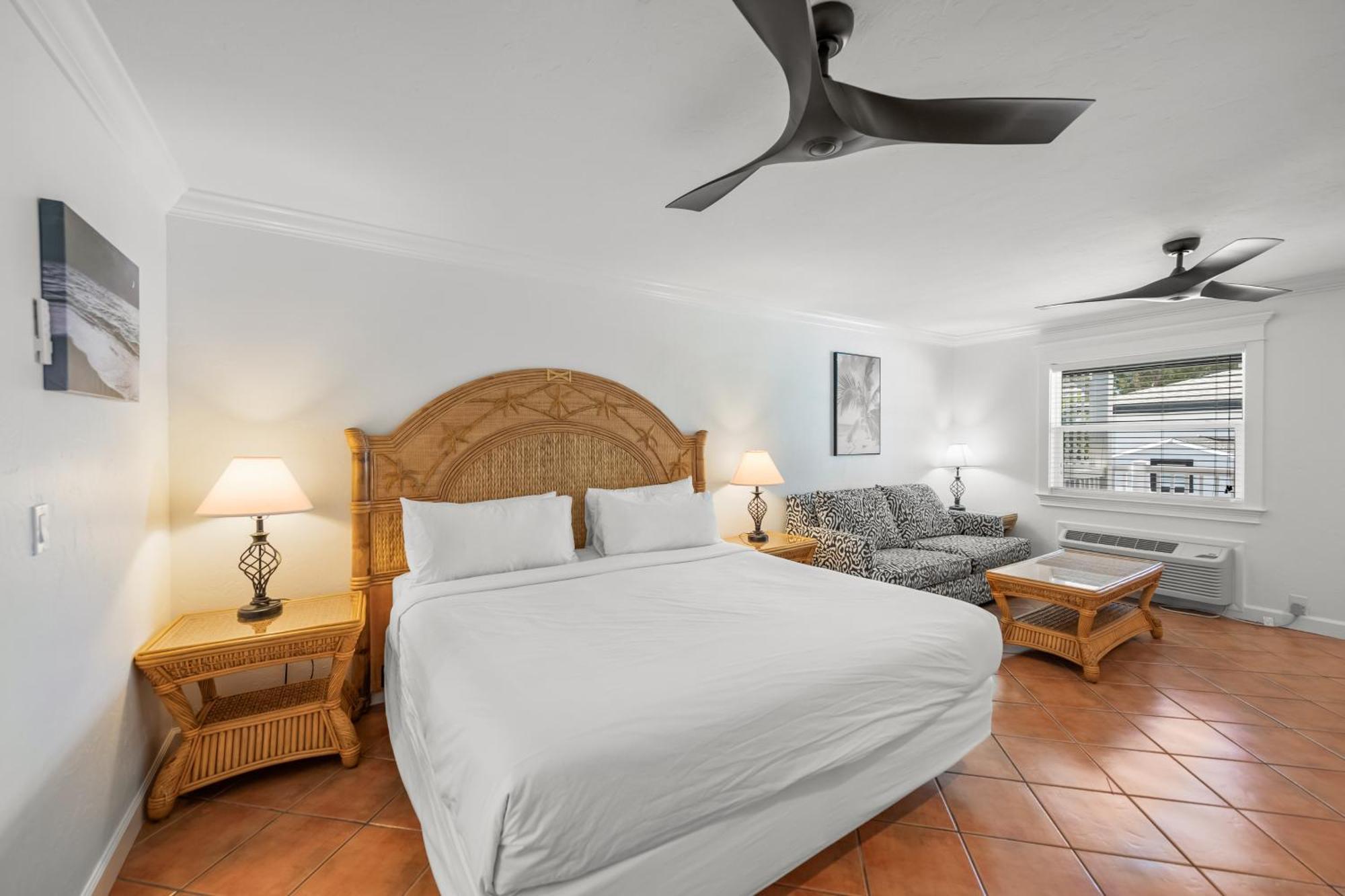 Tropic Isle At Anna Maria Island Inn Bradenton Beach Exterior foto