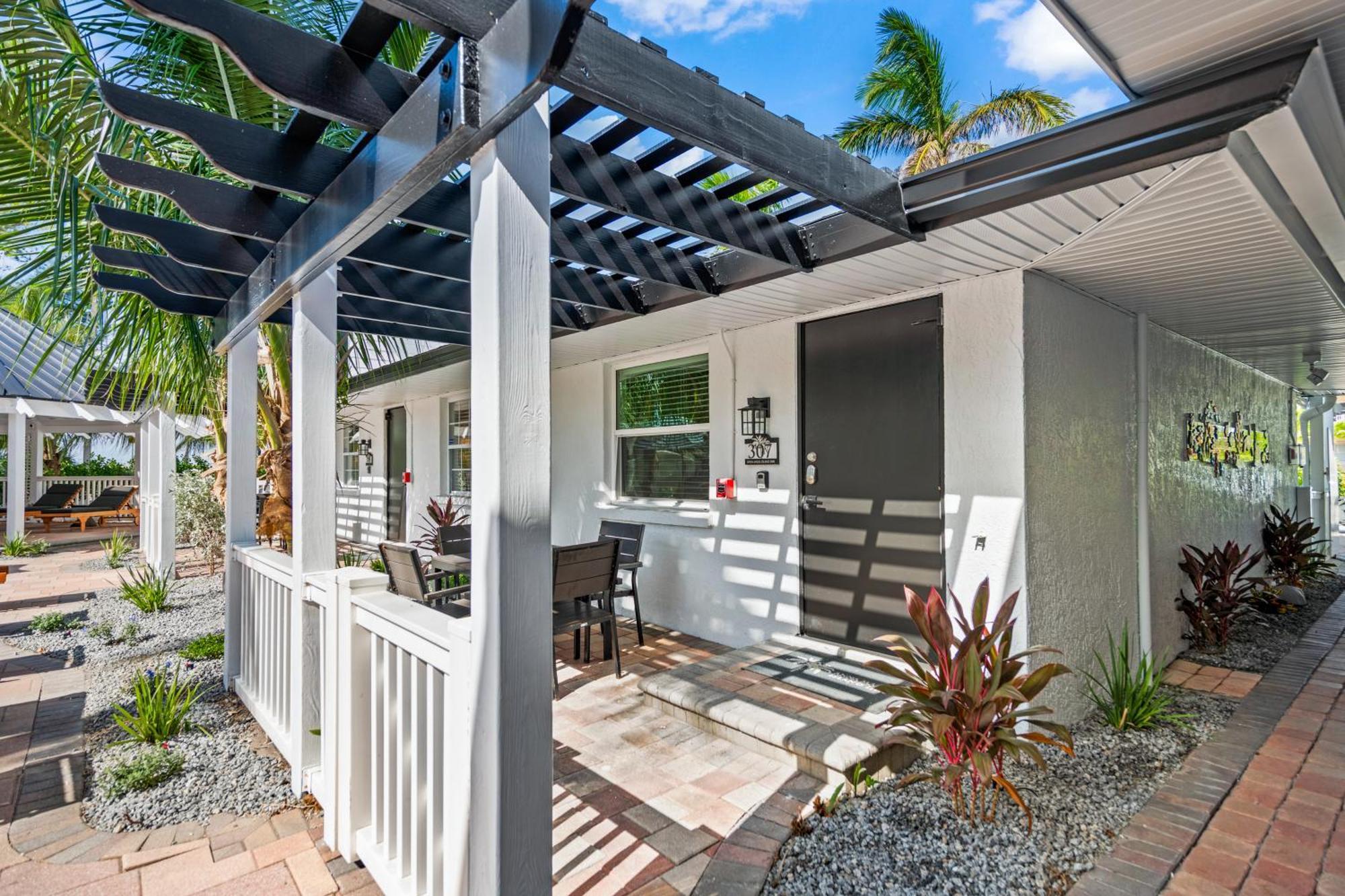 Tropic Isle At Anna Maria Island Inn Bradenton Beach Exterior foto
